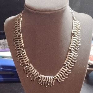 Vintage Costume Jewelry Elegant Silver Tone Statement Necklace